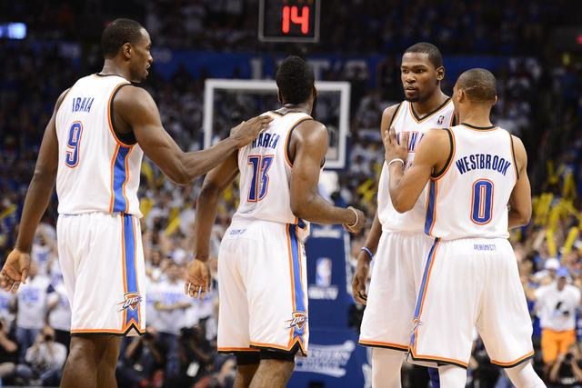 全网首发，足球纪录电影《决战梭鱼湾》明日12：00登陆爱奇艺（足球纪录电影《决战梭鱼湾》将于明日12：00独家登陆爱奇艺）