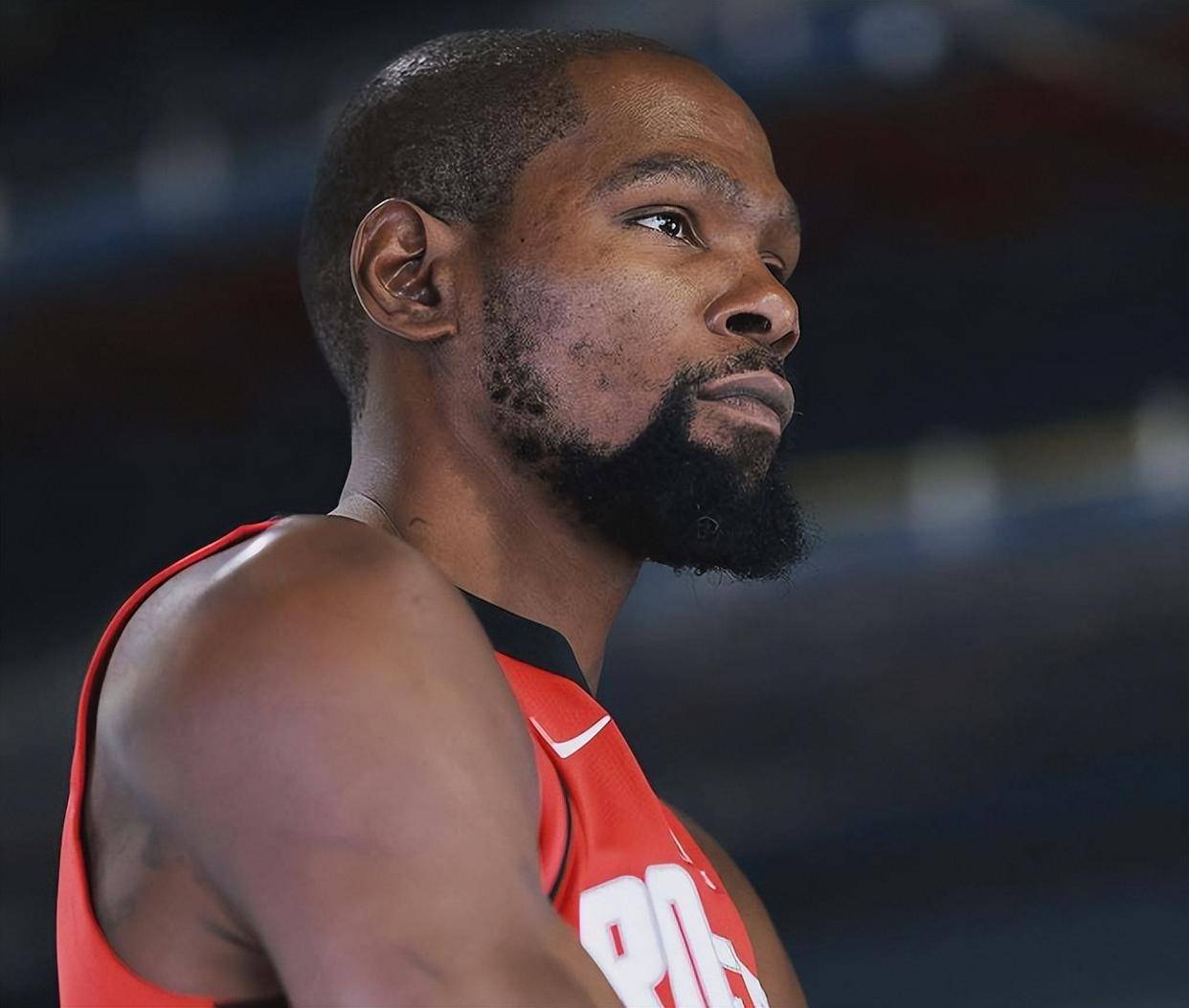 西媒：皇马瞄准葡体22岁中卫新星，合同年前或被迫放人（西媒：皇马看中葡萄牙体育22岁中卫新星，合同临近或将被迫出售）