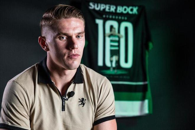 意甲登顶！让2追3 米兰3-2客胜都灵反超两强 普利西奇替补双响（米兰客场3-2逆转都灵登顶意甲：一战反超两强，普利西奇替补梅开二度）