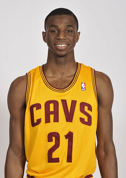 半场战报：尤文0-1博德闪耀，布隆贝格建功，小孔塞桑造险（半场：尤文0-1落后博德闪耀，布隆贝格进球，小孔塞桑制造险情）