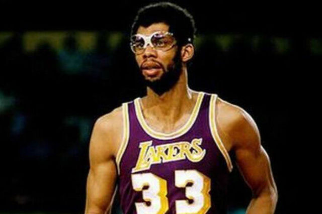 提前晋级女足亚冠8强，常卫魏：感谢老队员们的咬牙坚持（女足亚冠提前锁定八强，常卫魏致谢老将的坚守）