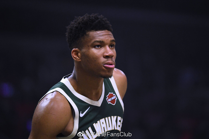 盘点非洲杯荒唐事：裁判中暑提前吹哨，1米7后卫客串门将（非洲杯离谱瞬间盘点：裁判中暑提前鸣哨，1米7后卫客串守门员）