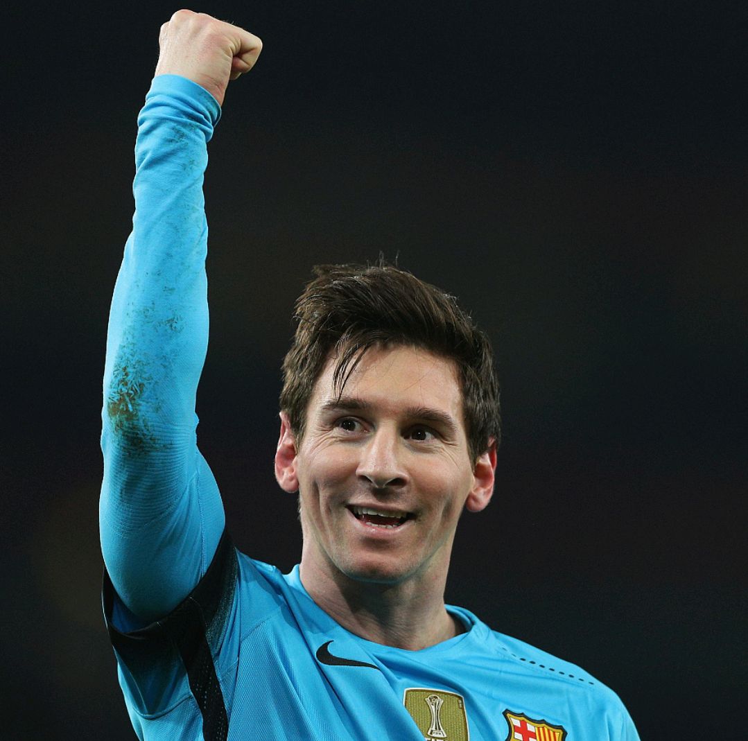 阿斯称皇马需要给姆巴佩配备更好的队友 遭球迷反驳（阿斯称皇马应为姆巴佩配更强队友，引发球迷反驳）